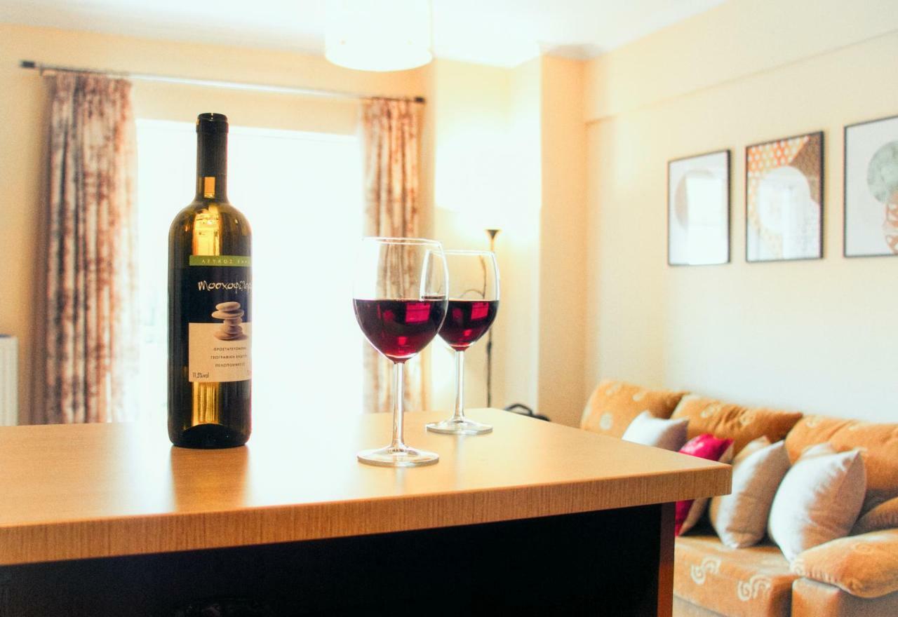 Charming Apartment Near Athens Center And The Sea Bagian luar foto