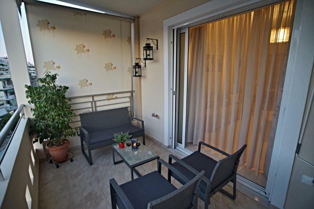 Charming Apartment Near Athens Center And The Sea Bagian luar foto