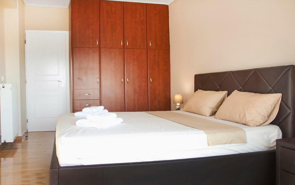 Charming Apartment Near Athens Center And The Sea Bagian luar foto
