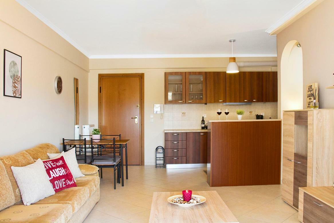 Charming Apartment Near Athens Center And The Sea Bagian luar foto
