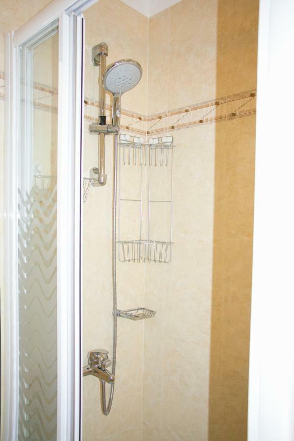 Charming Apartment Near Athens Center And The Sea Bagian luar foto