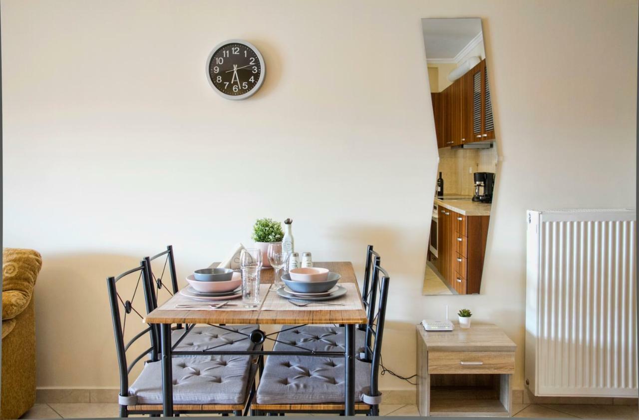 Charming Apartment Near Athens Center And The Sea Bagian luar foto